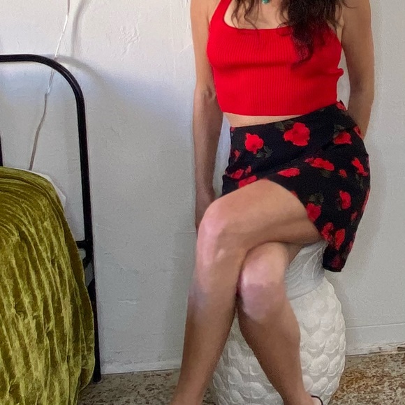 💃🏻SOLD💃🏻 Vintage 90s Black/Red Poppy Floral Print High Waist Mini Skirt - Picture 8 of 8